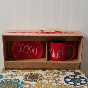 🎄RAE DUNN PLATE & MUG SET